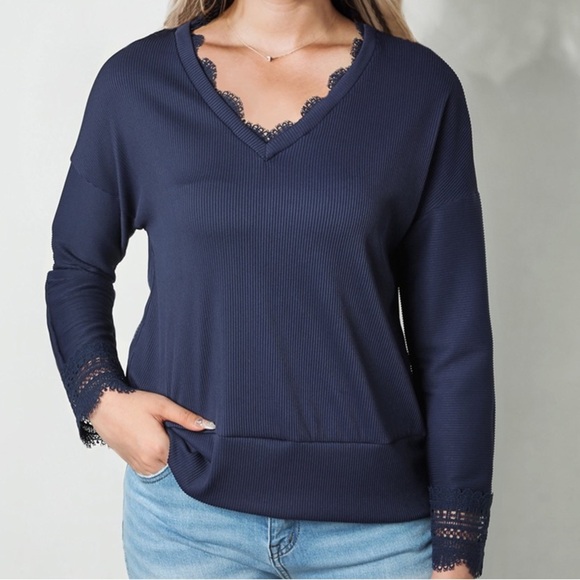 🔥🔥Blue Ribbed Lace Trim V Neck Long Sleeve Top - Picture 2 of 7